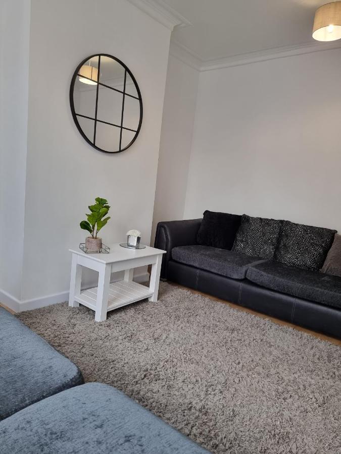 Villa 23 Woodhouse Stoke-on-Trent Esterno foto